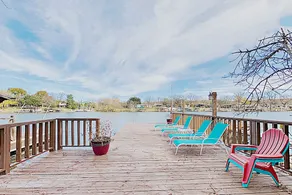 Lakefront Oasis W/ Private Dock & 23 Boat Slip 3 Bedroom Home - Image 2