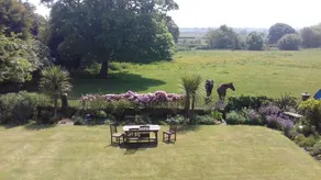 Saxon Villa Bed & Breakfast - Image 3