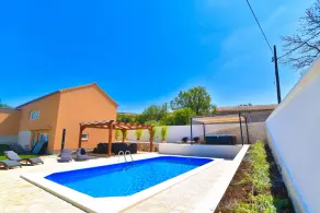 Villa Village Idylle with pool, sauna, jacuzzy and private parking - Image 5