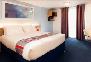 Travelodge Manchester Piccadilly - Image 5