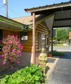 Little Shamrock Motel A1 - Image 5