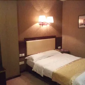 Yibin Yinlong Rongzhou Hotel - Image 4