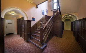 Bay Broadway Park Hotel - Image 5