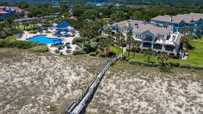 Sea Lov-ie Villa by RedAwning - Image 2