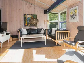 Elegant Holiday Home in Glesborg With Sauna - Image 2