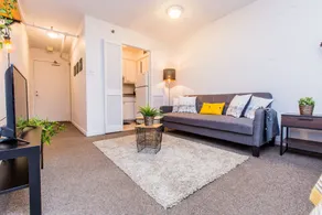 Delightful Dowtown Concordia Residence - Image 2