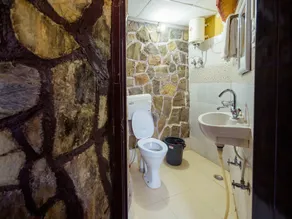 OYO 13227 Home Peaceful 1BHK Mussoorie Bypass - Image 2