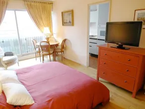 Apartment With one Bedroom in Paris, With Furnished Garden and Wifi - Image 2