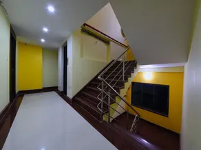 OYO Flagship 630 VIP Road - Image 4