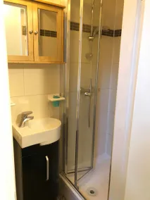 Tourian Lounge Hotel - Image 2