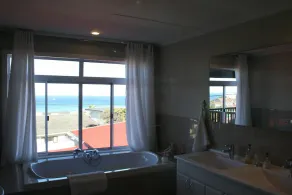 Ocean Dreams Bed and Breakfast - Image 3