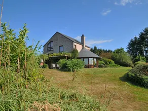 Family Home in Stunning Setting With Swimming Pool - Image 4
