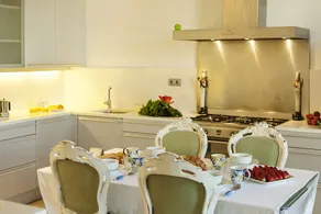 Majestic Holiday Estate in Calvia - Image 2