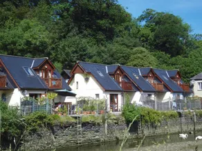 Plush Holiday Home Overlooking Petherick Creek in Cornwall - Image 4