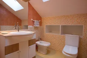 House With 4 Bedrooms in Los Monasterios, With Wonderful sea View, Poo - Image 5