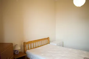 Traditional 2 Bedroom Apartment - Image 3