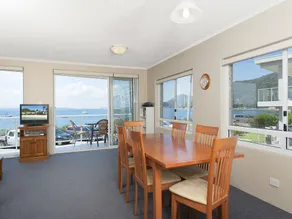 Shoal Edge, Unit 1/31Shoal Bay Road - Image 5