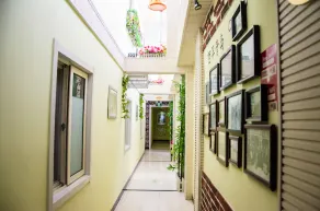 Haibianke Old Street Hotel - Image 2