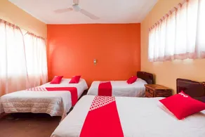 OYO Hotel Camelinas - Image 4
