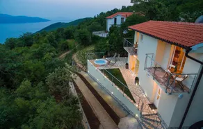 Awesome Home in Sveta Jelena With Jacuzzi, Wifi and 2 Bedrooms - Image 5