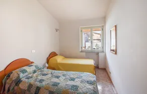 Awesome Apartment in Nicotera Marina With Wifi and 3 Bedrooms - Image 5