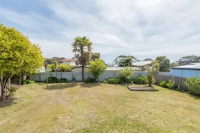 Elanora - Image 3