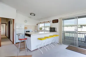 Pebble Way Beach House - Image 4