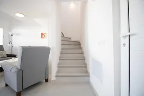 Refurbish Apartment with terrace - Image 5