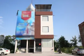 Tricity Relax Inn by OYO Rooms - Image 3