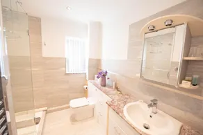 Riseden Bed And Breakfast - Image 5