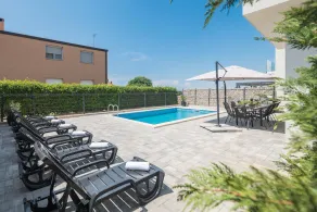 Beautiful Home in Radmani With Outdoor Swimming Pool, 2 Bedrooms and Heated Swimming Pool - Image 2