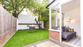 Lovely 3BR Apartment near Kings Cross - Image 2