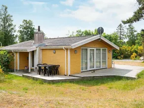 Alluring Holiday Home in Ebeltoft With Terrace - Image 3