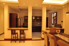 The Roxbury - Image 5