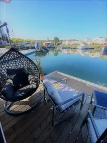Un Moment Suspendu Pour Couple : Houseboat « Trampoline sur Leau » - Image 4
