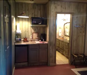 The Mountain Motel - Image 3