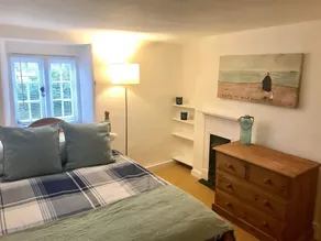 Manor Cottage - Image 4