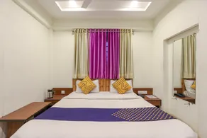 SPOT ON 17252 Hotel Everest - Image 2