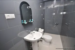 Batu Hotel - Image 2