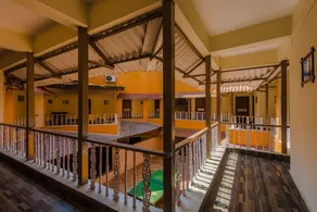 Lions Den Hotel by OYO Rooms - Image 5