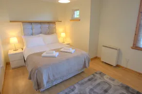 Knightsridge House Apartment - Image 2
