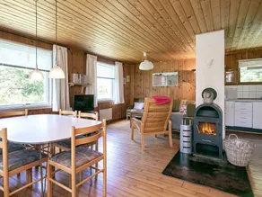 Cozy Holiday Home at Hals Jutland With Roofed Terrace - Image 3