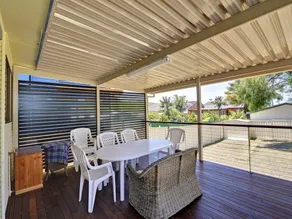 Fingal Beach Shack - Image 4