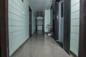 Oyo Townhouse 376 Lords Inn Regency - Image 5