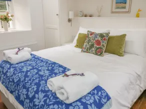 The Old White Cottage - Image 3
