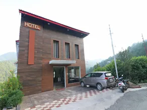 Hotel Anjukul by OYO Rooms - Image 5