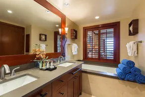 Large 2 Bed, 2 Bath Corner Villa at Beach Villas at Ko Olina OT210 - Image 2