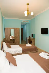 Hotel Holiday Villa - Image 3