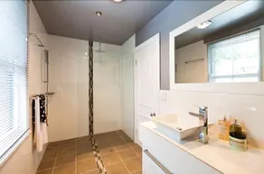 Spacious City 2 BR House - Fit 6 PP - Image 5