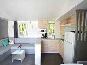 Attractive Chalet with Microwave near Forest - Image 2